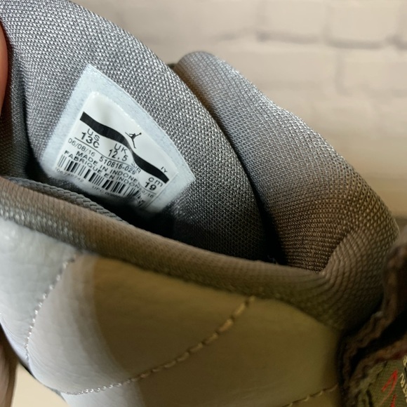 Girl’s Jordan Retro 12 Sz 13 - Picture 5 of 5